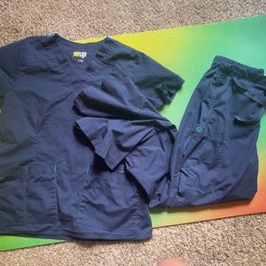 Wink Wonderflex scrub set